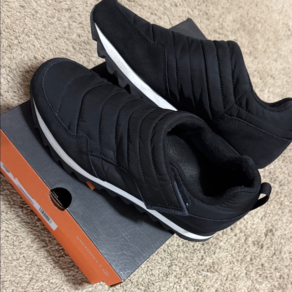 Merrell Black Quilted Sneakers alpine moc strap plr